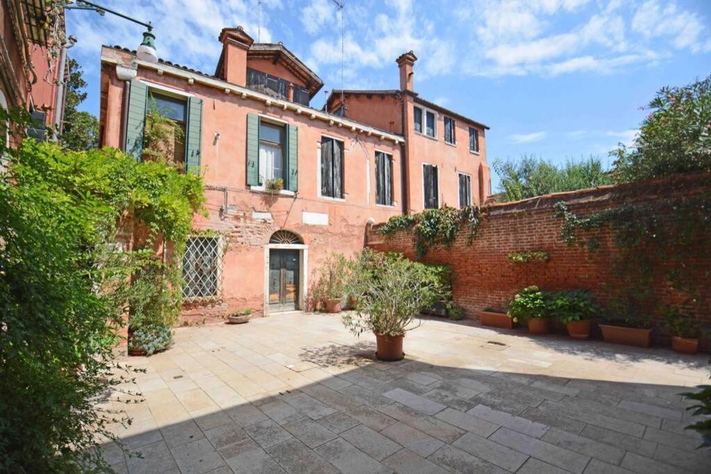Zattere Cottage next to Guggenheim Venedig Exterior foto